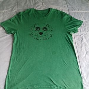 "Life's Ruff Take A Puff" Dog T-Shirt 420 Large Green Good Condition